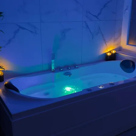 Ps5, Cinema & Jacuzzi - Skyline Luxe Apartment Saint-Etienne  Exterior photo